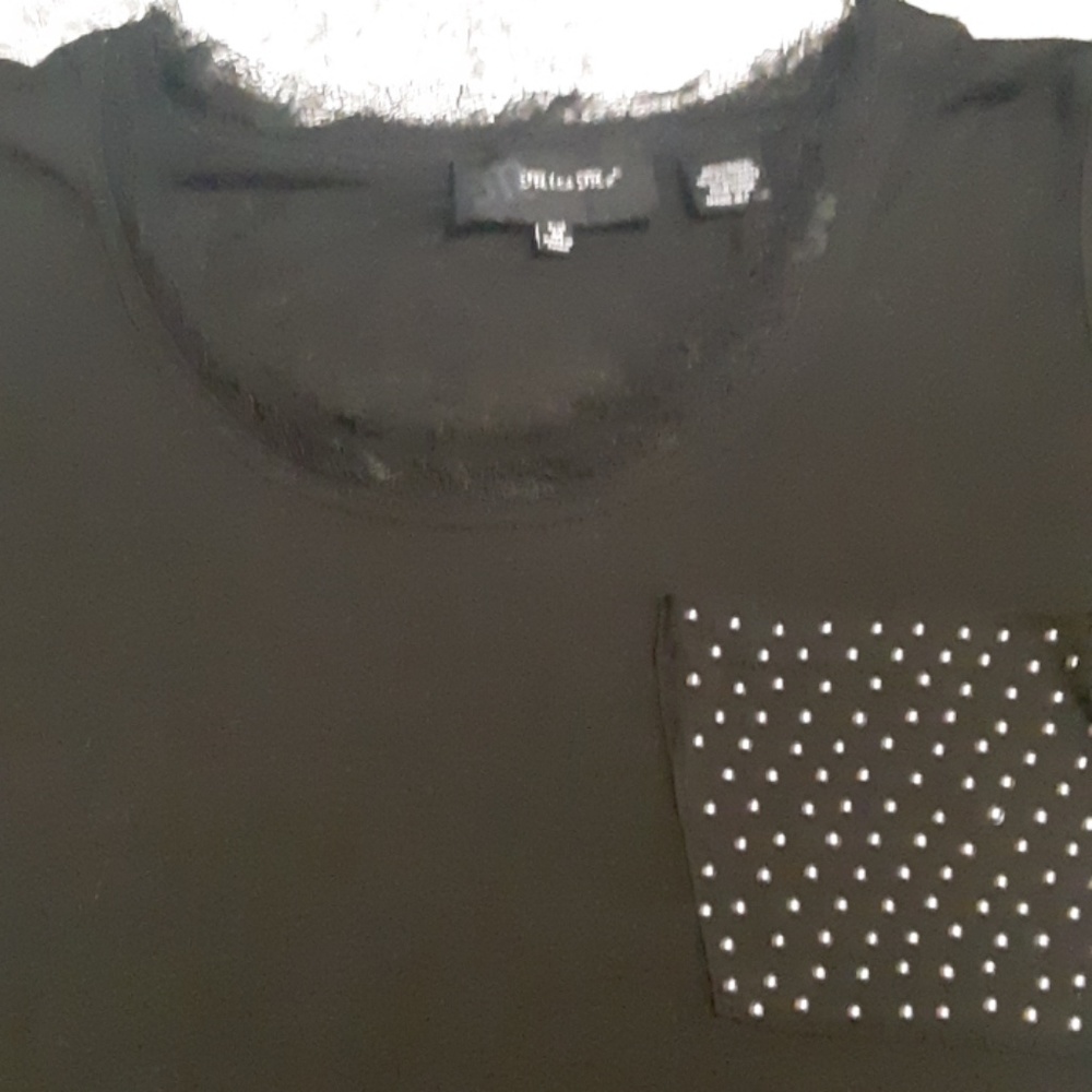 Black tee - Picture 2 of 2